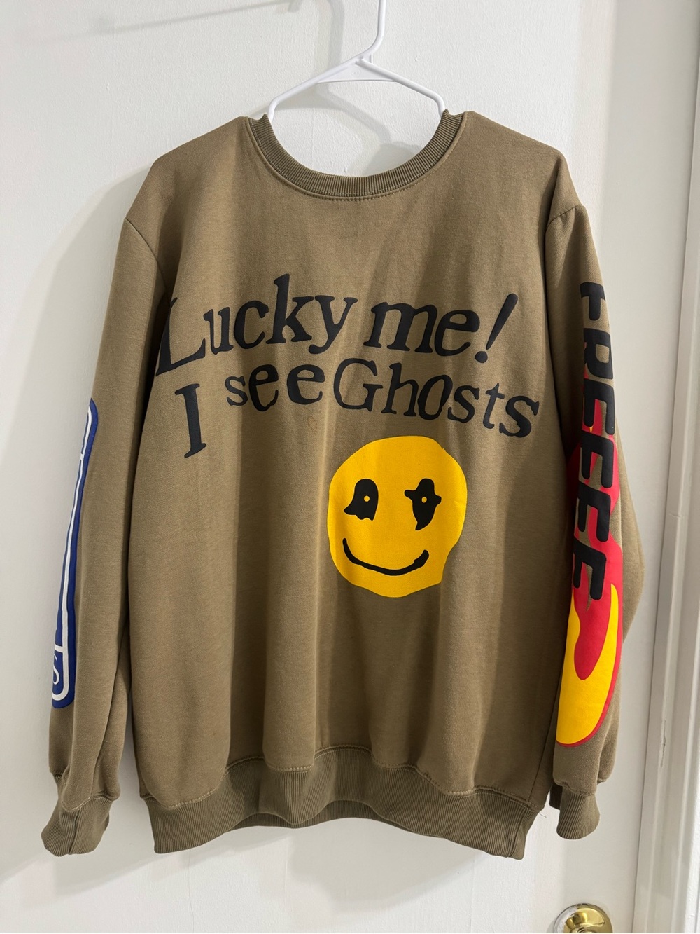 Lucky Me I See Ghosts Graphic Crewneck Sweatshirt - Olive